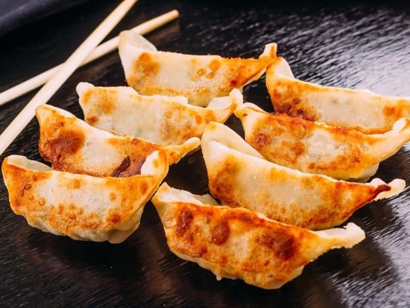 วิธีทําเกี๊ยวซ่า ง่ายๆ กรอบนอก นุ่มใน อร่อยมาก (Gyoza Recipe)