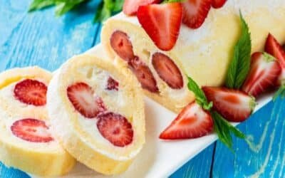 แยมโรลสตอเบอรี่ชีสเค้ก สูตรและวิธีทำง่ายๆ หอมครีมชีสมาก ๆ (Strawberry Cheesecake Roll)